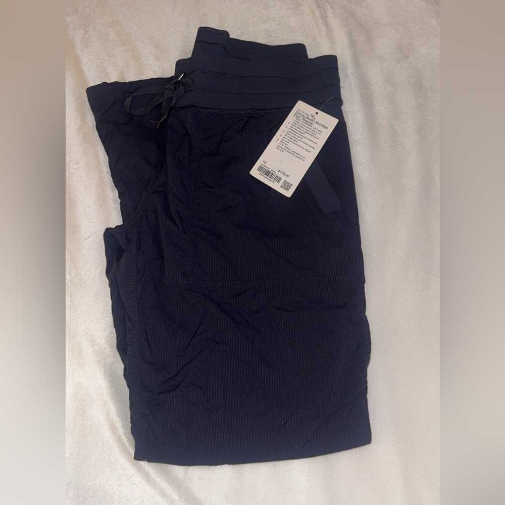 Lululemon Dance Studio Mid-Rise Pant *regular - Picture 2 of 3